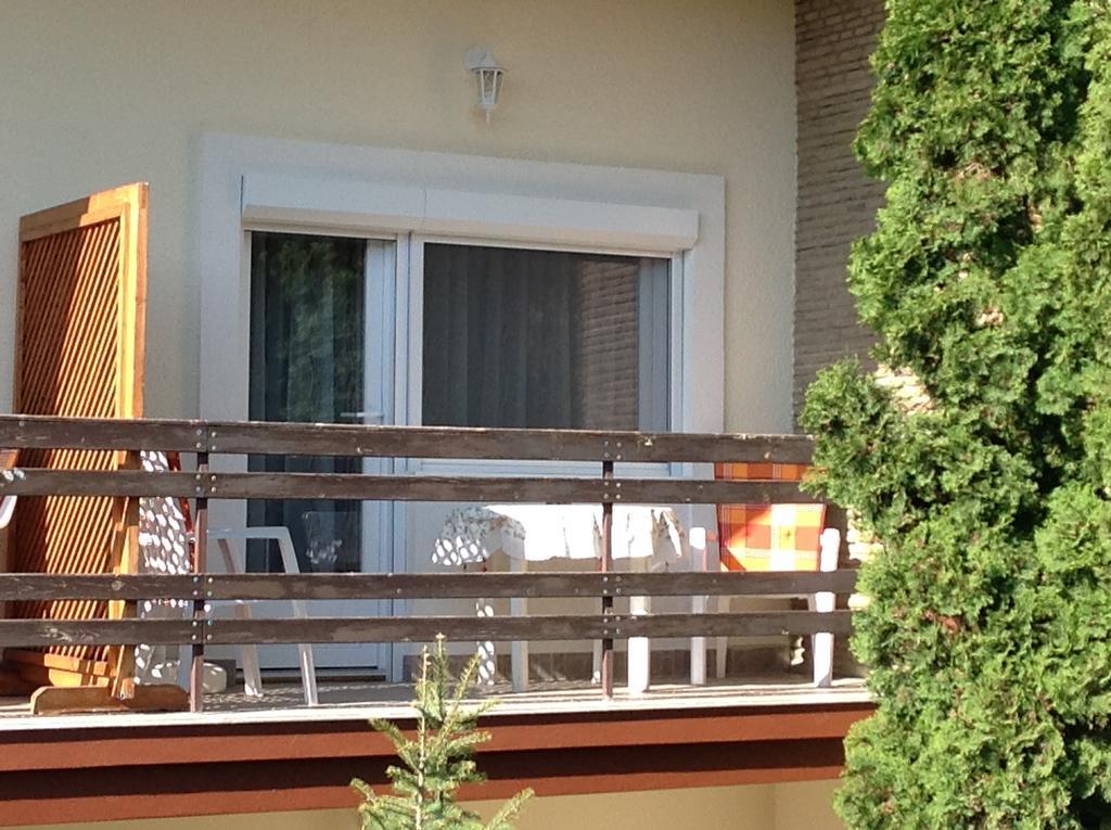 Jokai Apartmanhaz ヘーヴィーズ エクステリア 写真