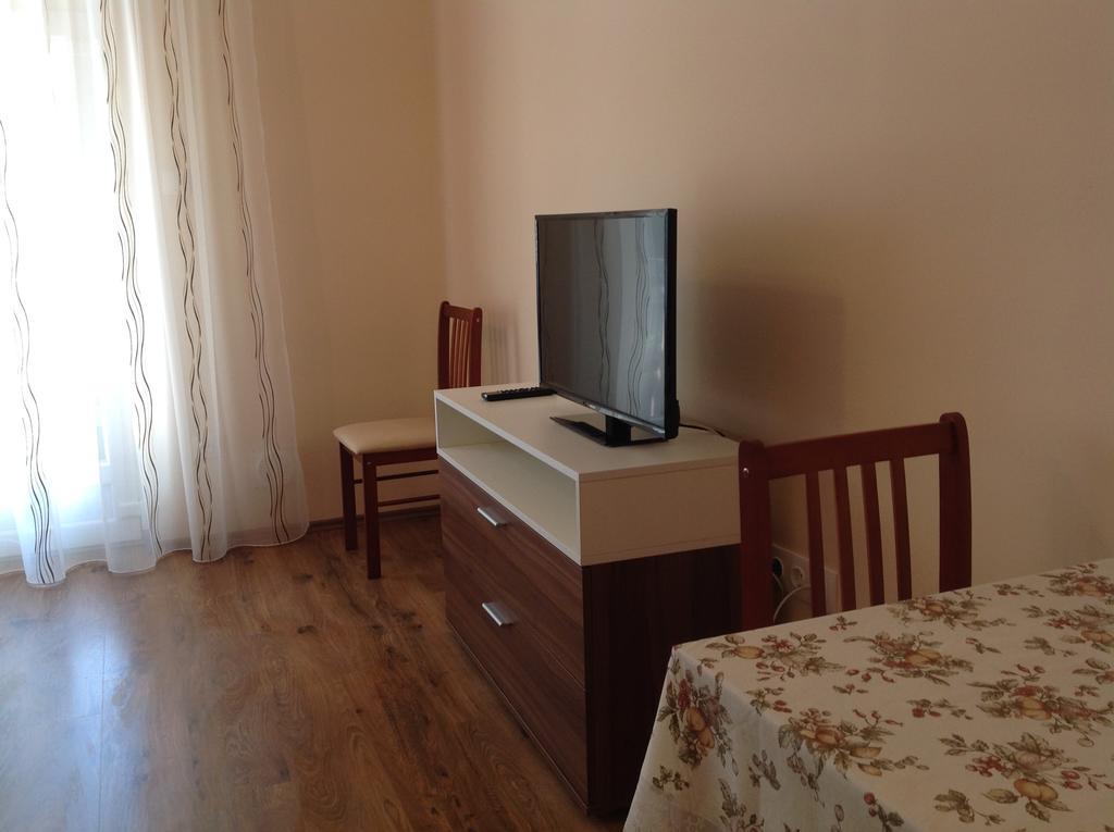 Jokai Apartmanhaz ヘーヴィーズ エクステリア 写真