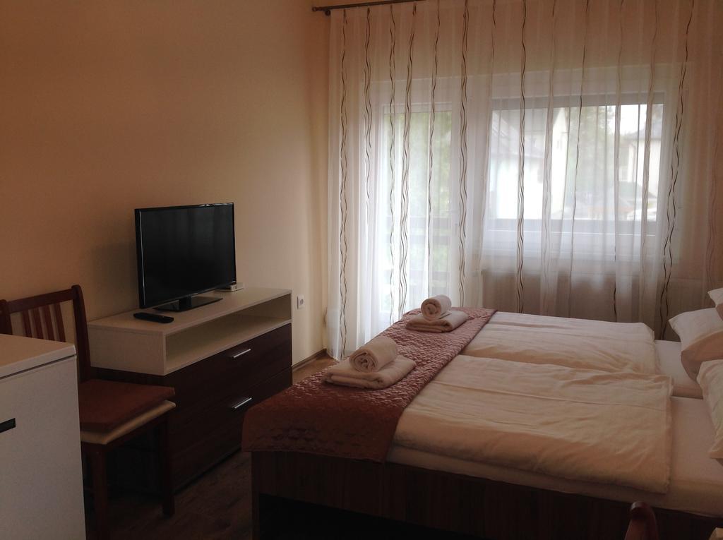 Jokai Apartmanhaz ヘーヴィーズ エクステリア 写真