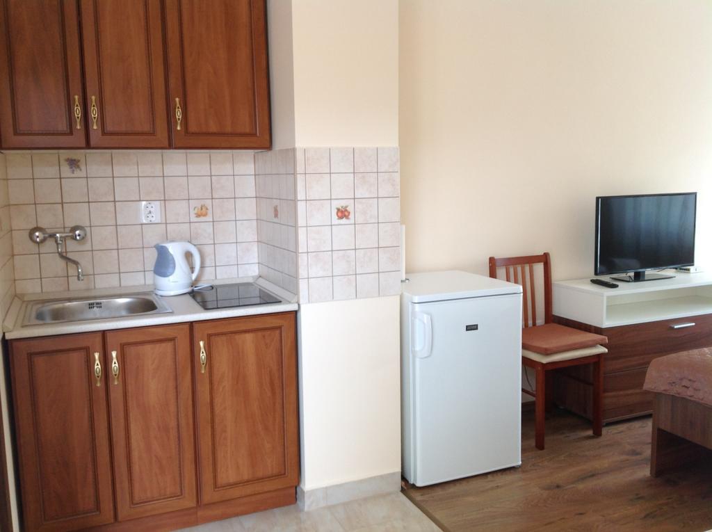 Jokai Apartmanhaz ヘーヴィーズ エクステリア 写真