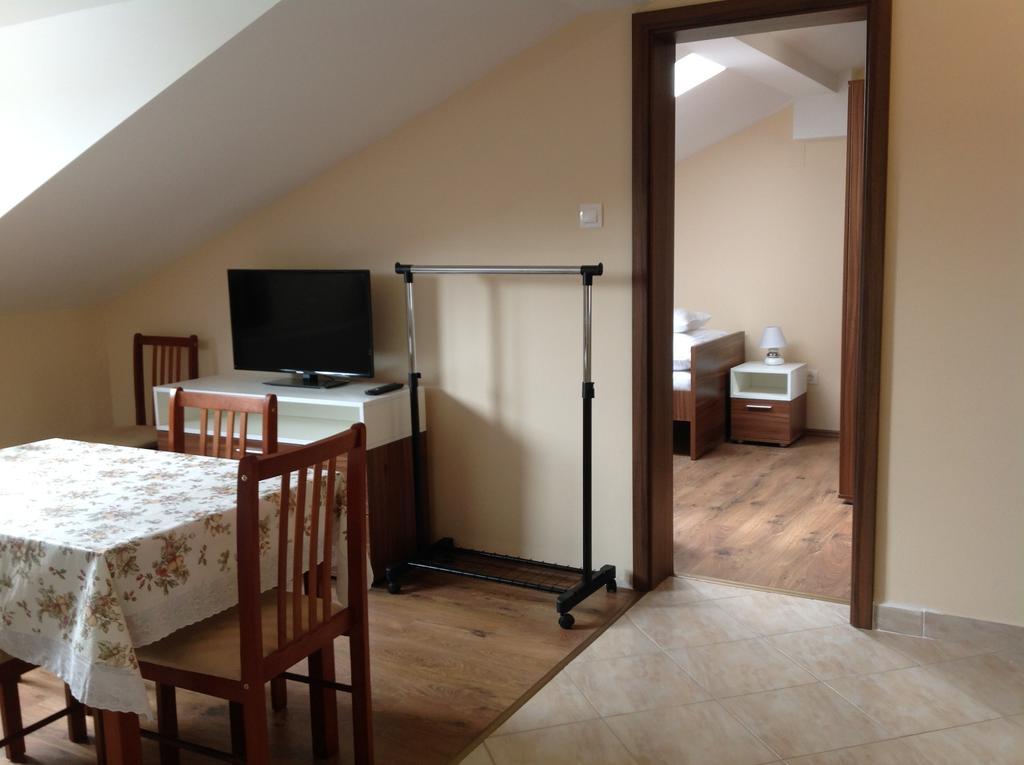 Jokai Apartmanhaz ヘーヴィーズ エクステリア 写真