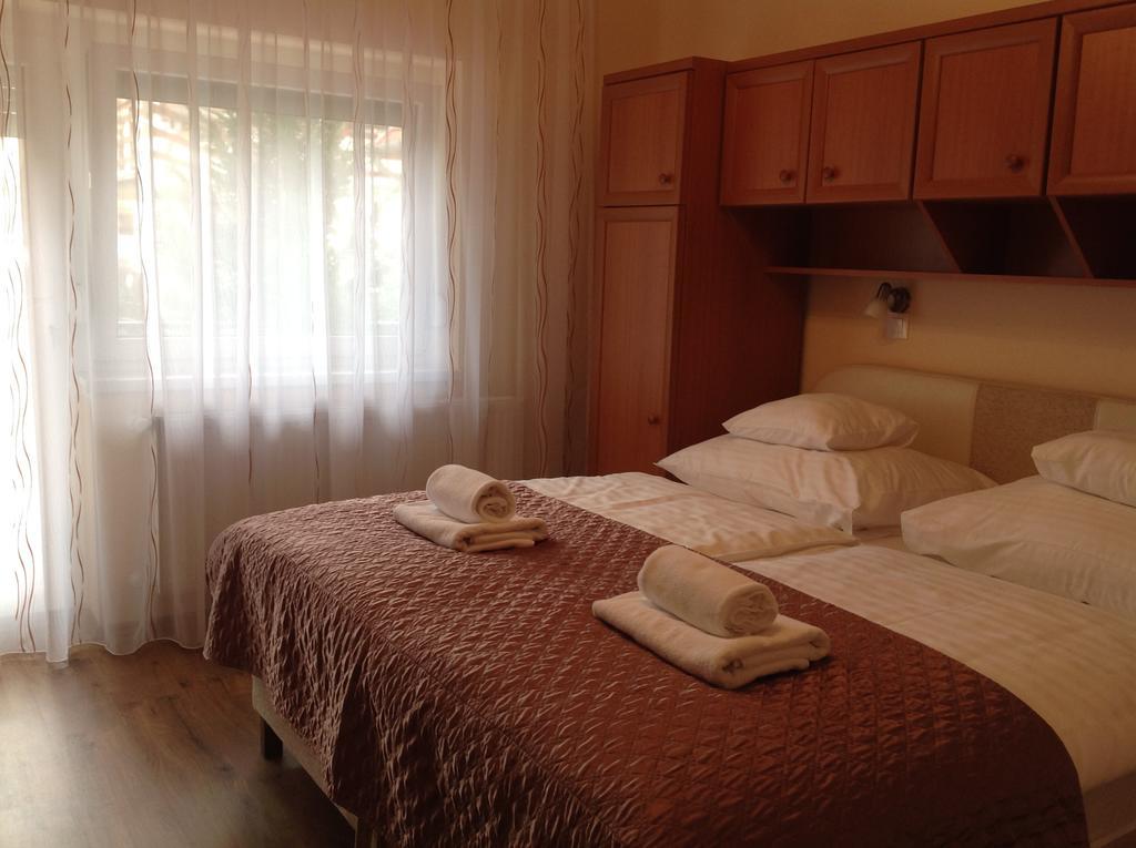 Jokai Apartmanhaz ヘーヴィーズ エクステリア 写真