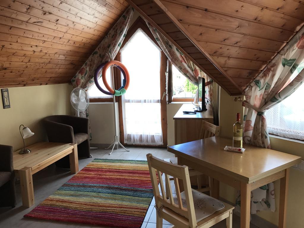 Jokai Apartmanhaz ヘーヴィーズ エクステリア 写真